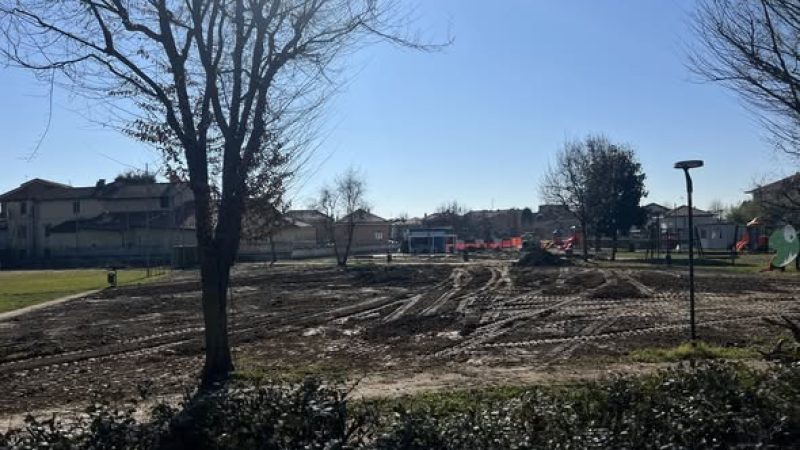 Lavori a tutta velocità nel parco di via Suor Vincenza