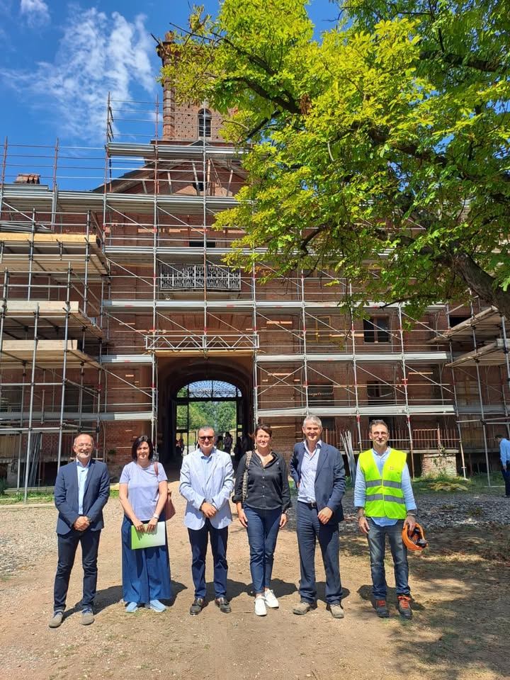 🏰 Prosegue la riqualificazione di Borgo Castello nel Parco della Mandria.…