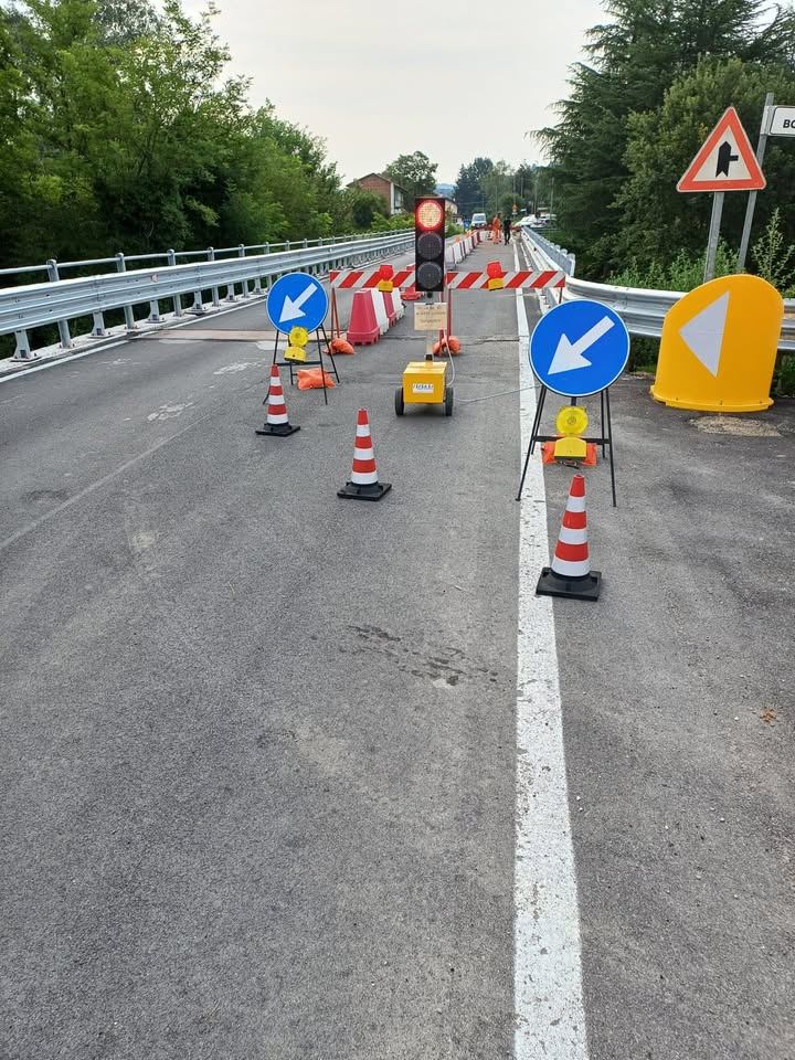 #StradeCittaMetroTo #viabilità #sp98 #Sciolze 🚧A Sciolze e proseguono i lavori…