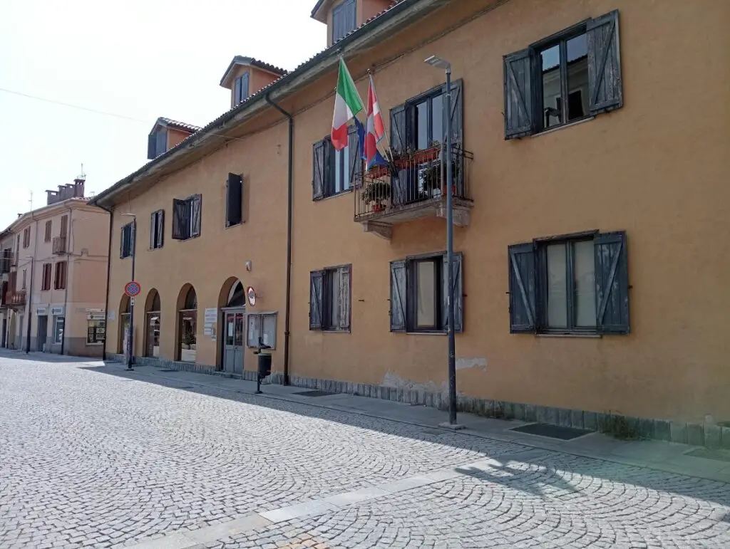 Caselle, ex sede comunale di via Cravero: l’edificio che nessuno vuole