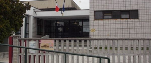 I genitori in attesa di risposte da scuola e comune sulla sicurezza delle medie